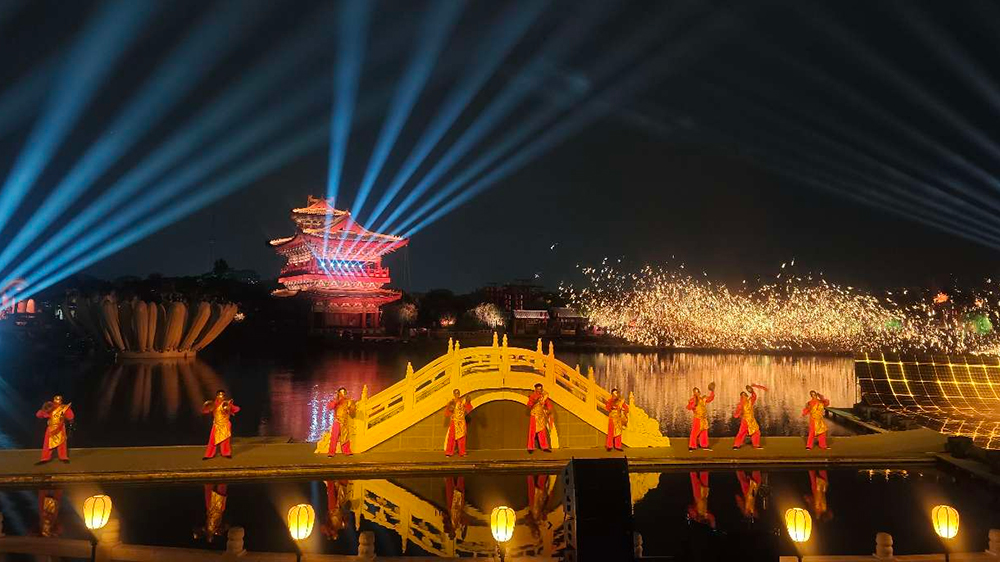 2025河南省文化旅游發(fā)展大會文化旅游消費季現(xiàn)場.jpg